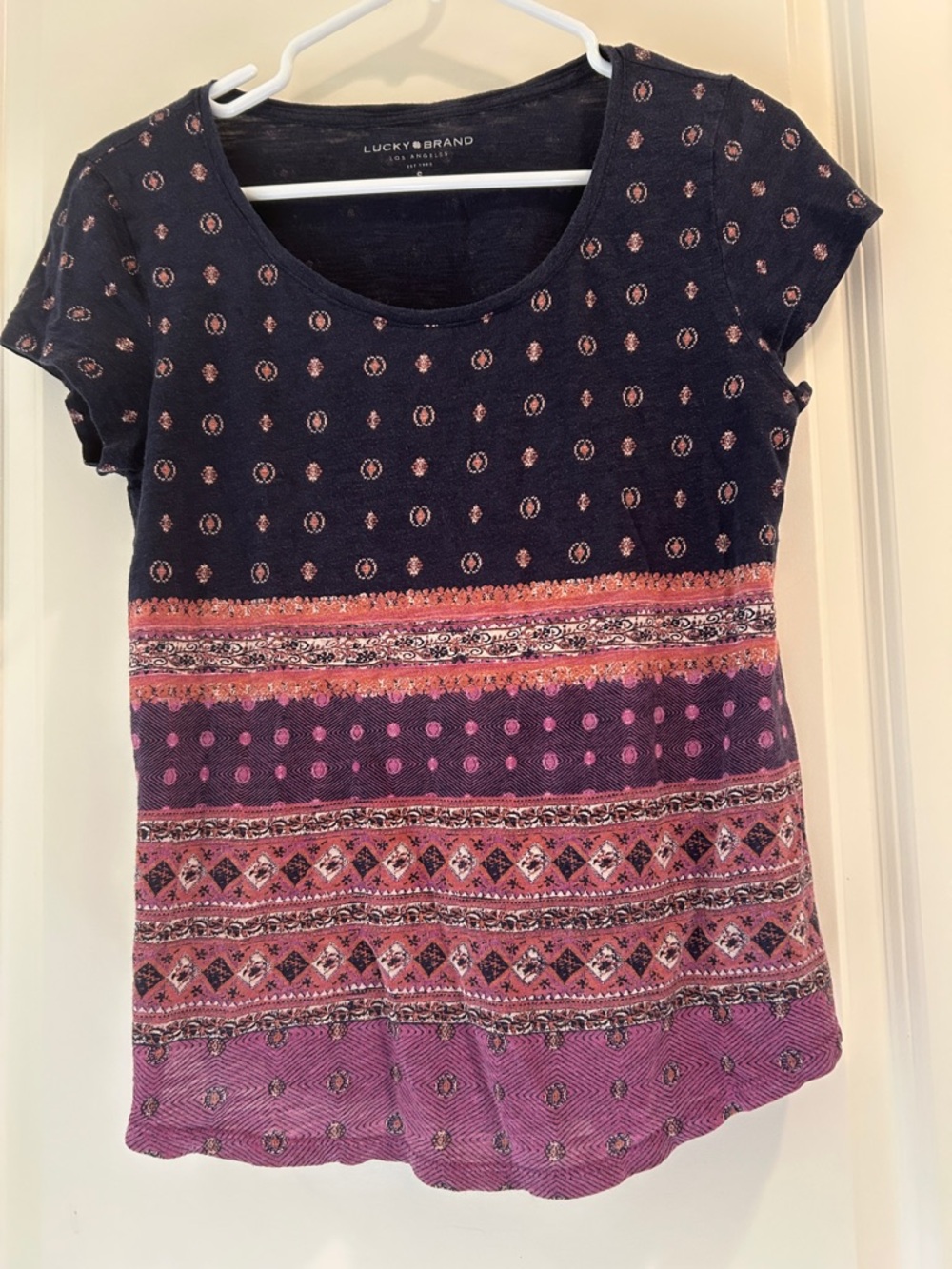 Lucky Brand women Aztec Navy and Pink Short Sleeve Scoop Neck Printed Top size S